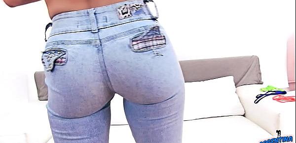  Amazing Body Teen Has Big Round Ass and Deep Cameltoe In Tight Jeans Stuffs 3 Pa